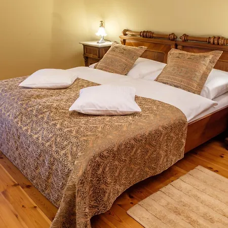 Boutique Pracháreň 4*