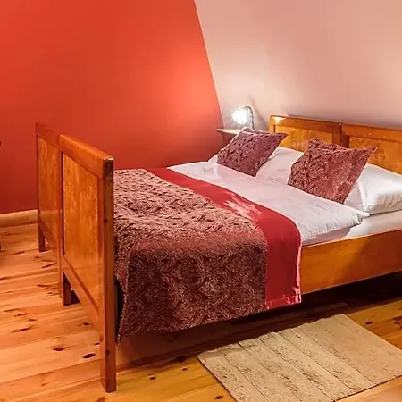Boutique Pracháreň 4*
