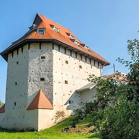 Boutique Pracháreň 4*
