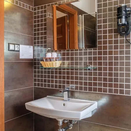 Hotel Boutique Pracharen 4*